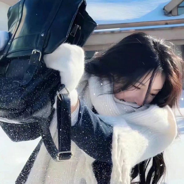 毛衣女郎封面